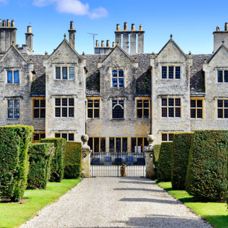 Elizabethan Manor house in the Cotswolds, Oxfordshire, England