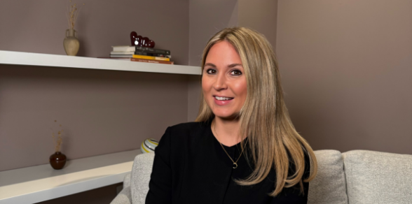 Lydia Charlesworth, Manager